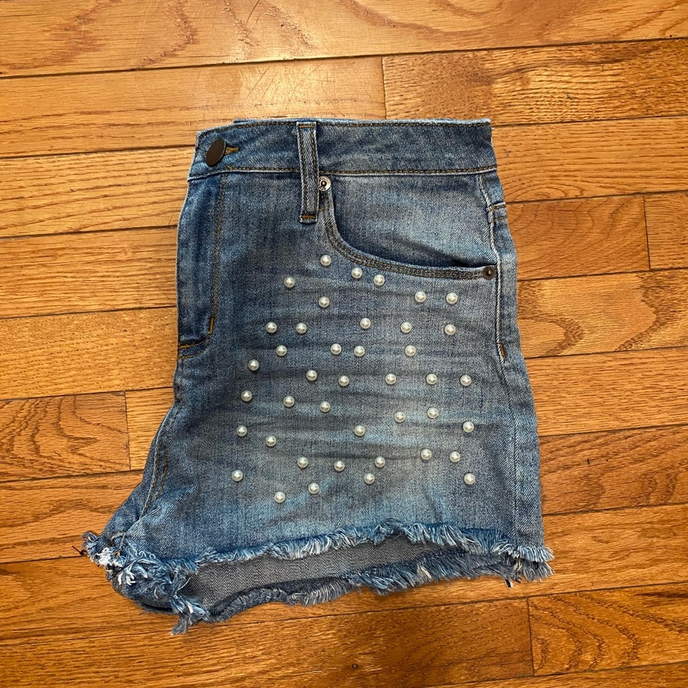 Jean Shorts With Pearl Detail